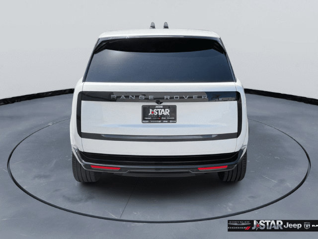 Used 2025 Land Rover Range Rover SE AWD/4WD image 6