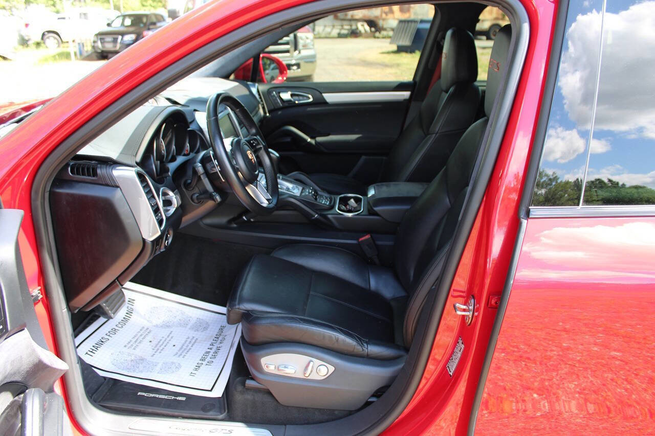 Used 2016 Porsche Cayenne GTS AWD/4WD image 16