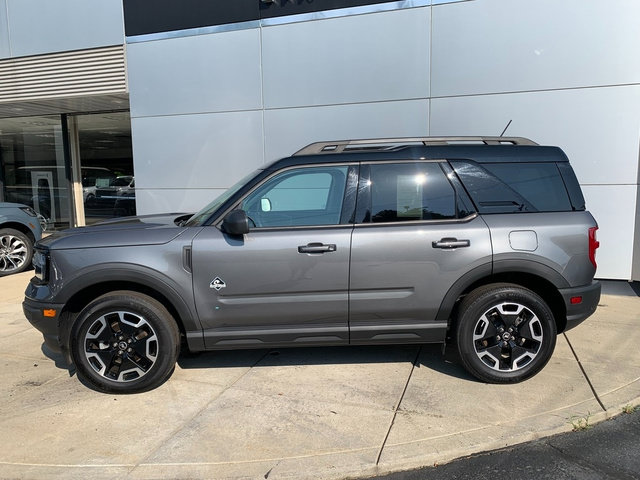Used 2024 Ford Bronco Sport Outer Banks AWD/4WD image 2
