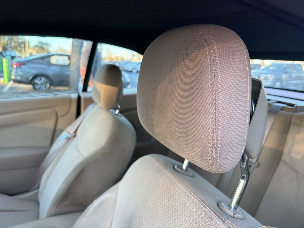 Used 2012 Chrysler 200 Touring image 10