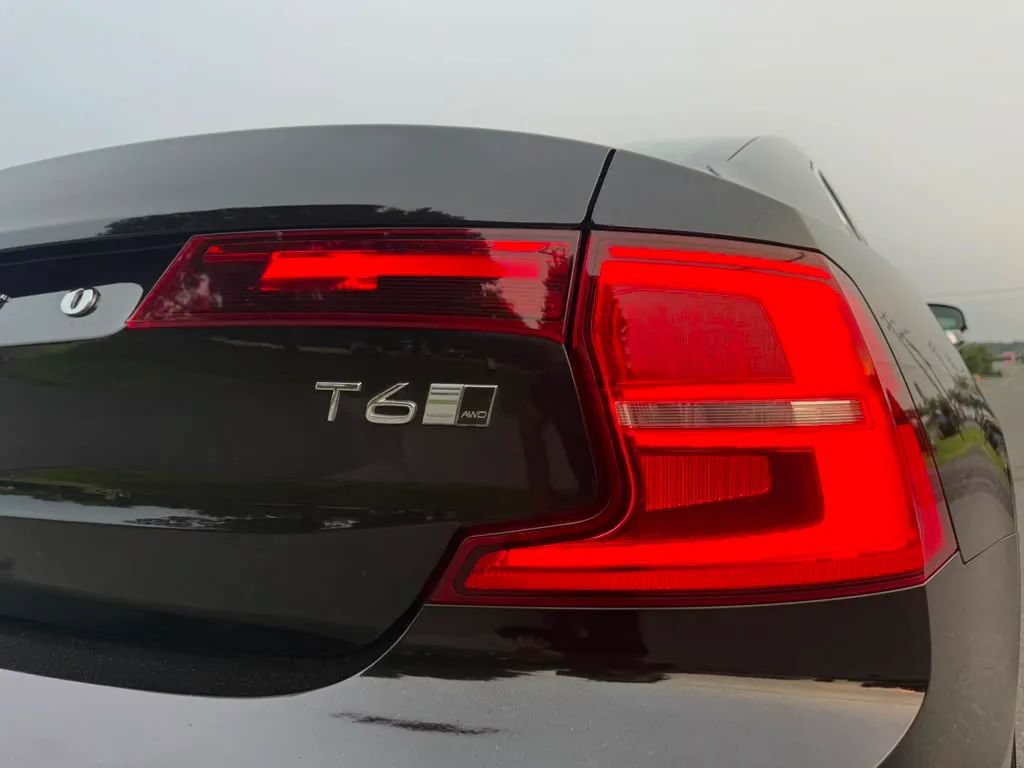 Used 2017 Volvo S90 T6 Inscription w/ Vision Package AWD/4WD image 11
