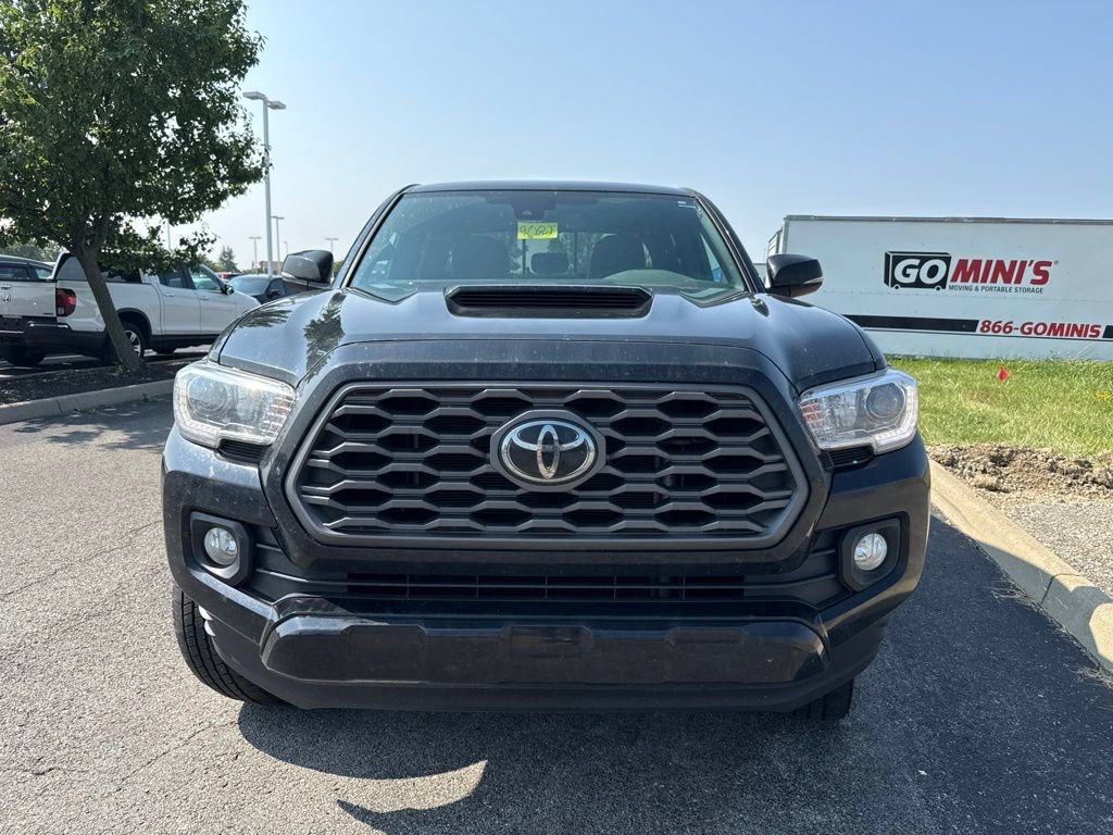 Used 2022 Toyota Tacoma TRD Sport AWD/4WD image 3