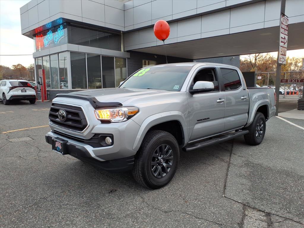 Certified 2023 Toyota Tacoma SR5 image 3