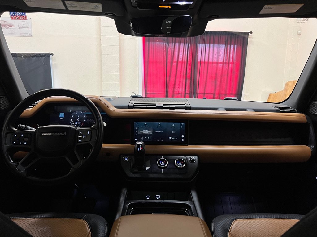 Used 2023 Land Rover Defender 110 X-Dynamic SE AWD/4WD image 14