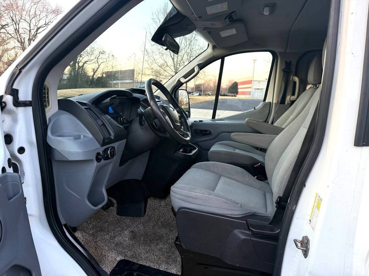 Used 2015 Ford Transit 350 XLT RWD image 13