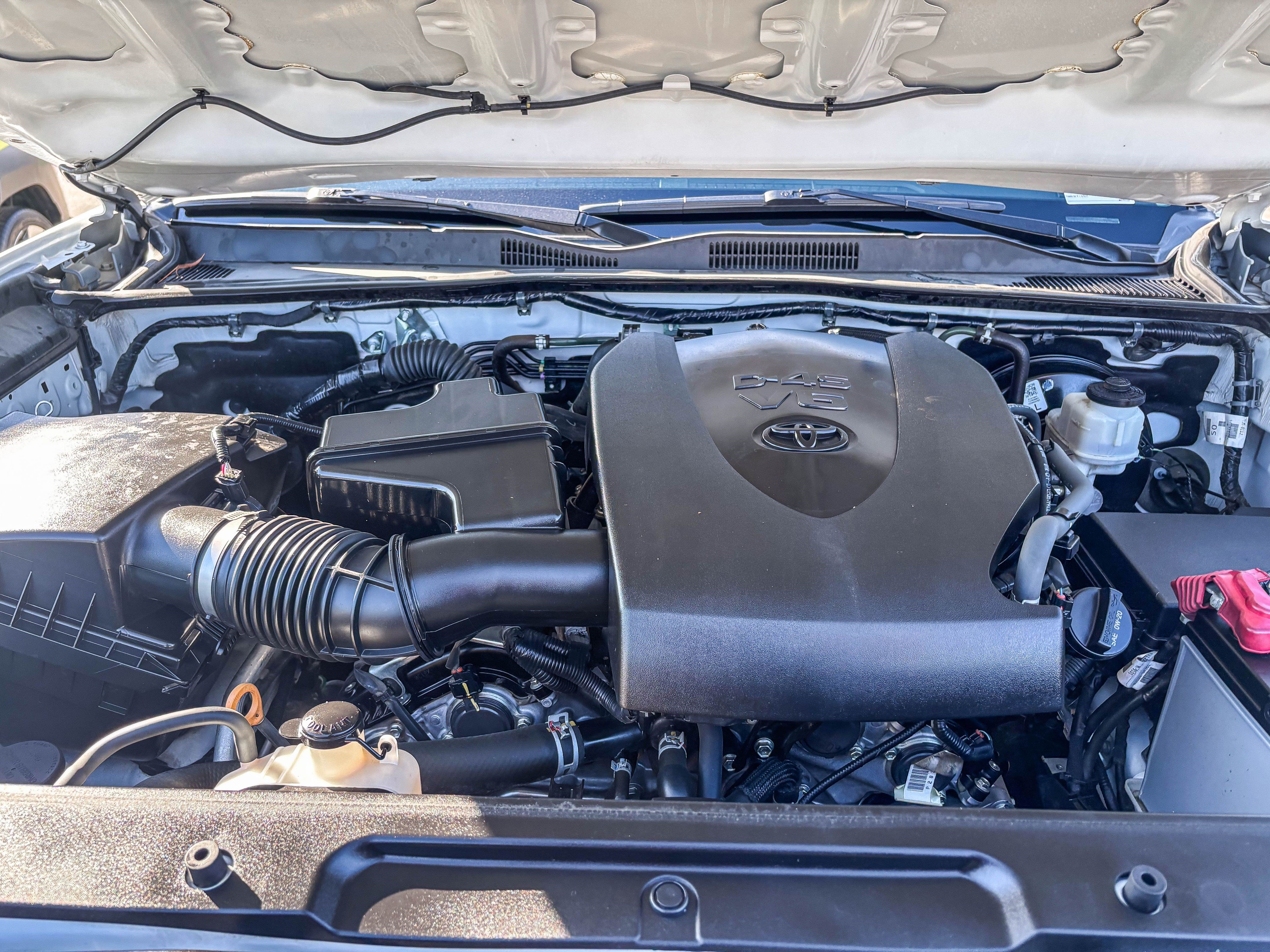 Used 2020 Toyota Tacoma SR5 RWD image 14