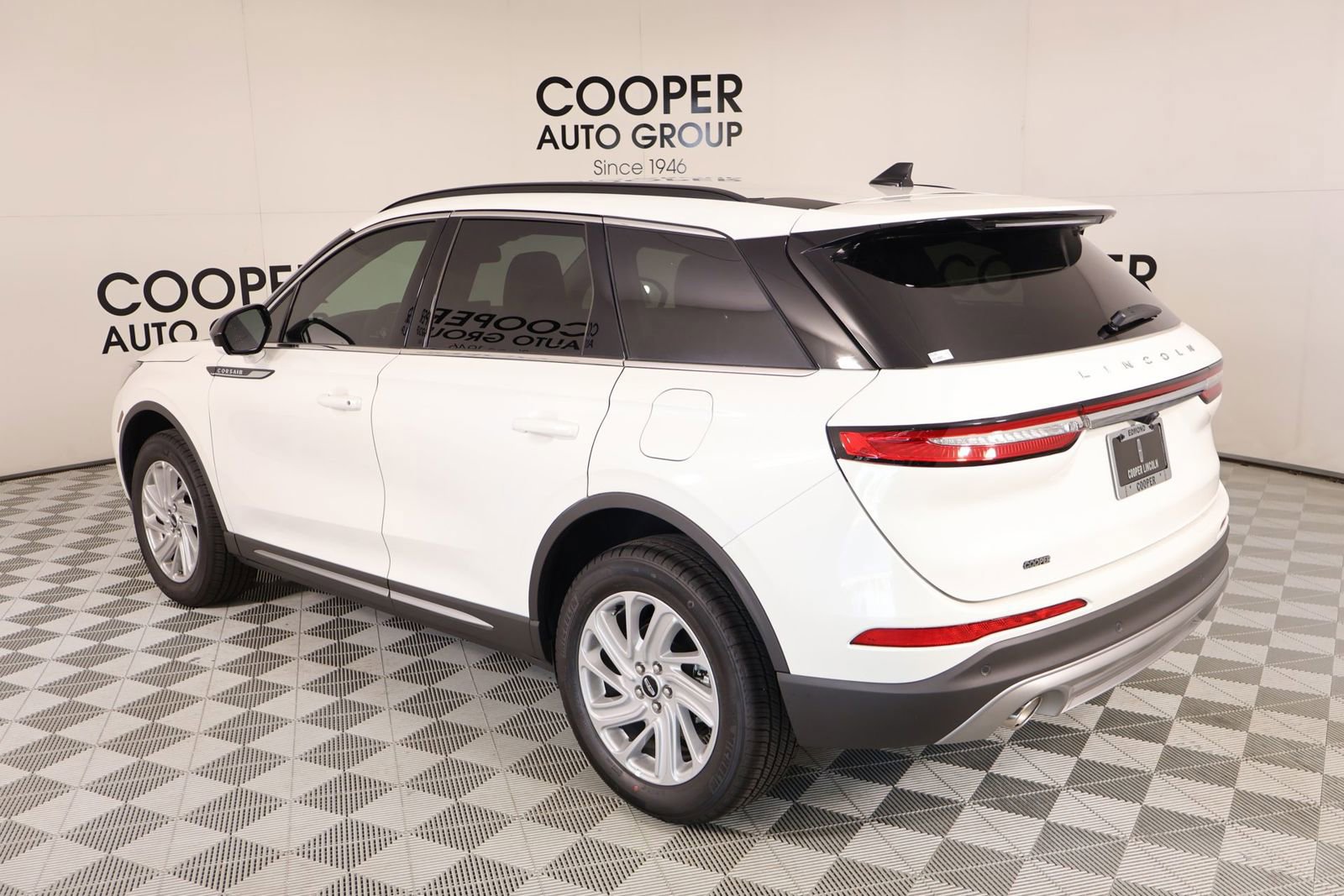 New 2026 Lincoln Corsair Premiere FWD image 23