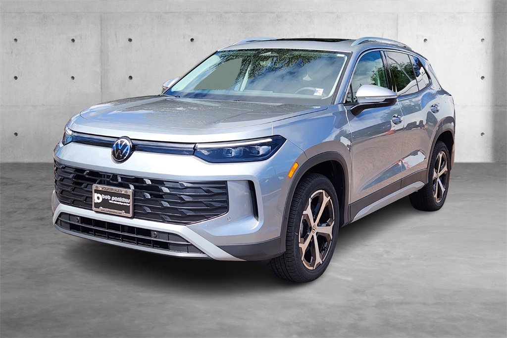 New 2025 Volkswagen Tiguan SE image 22