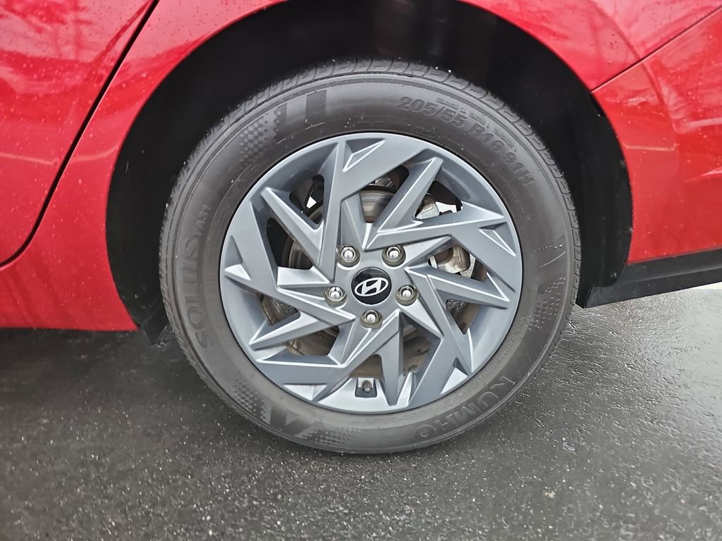 Used 2024 Hyundai Elantra SEL image 30