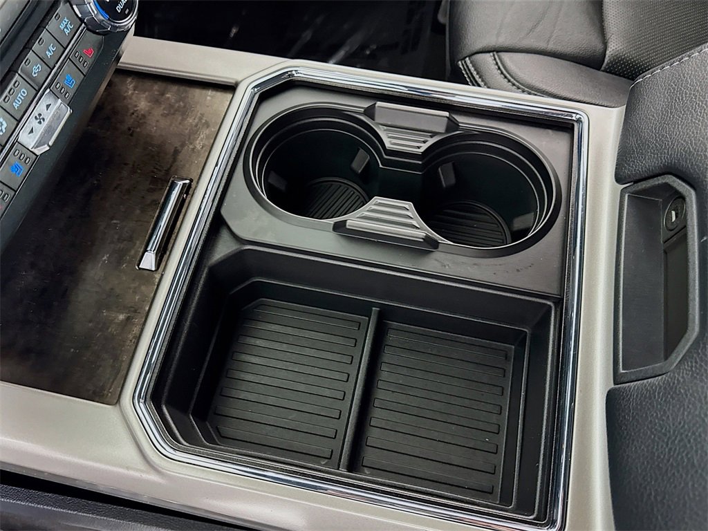 Used 2022 Ford F350 Lariat image 21