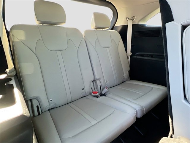 Used 2024 Kia Sorento S w/ Panoramic Sunroof Package image 28