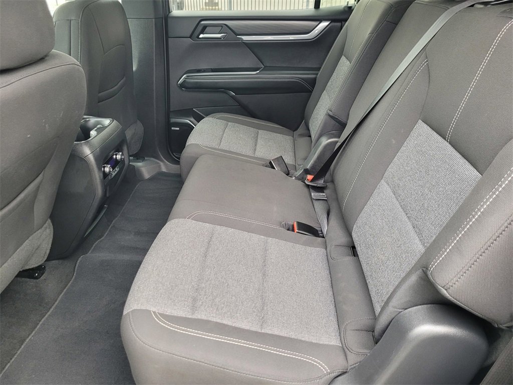 Used 2025 GMC Acadia Elevation image 11