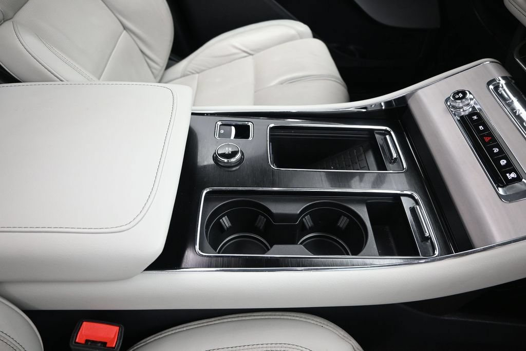Used 2025 Lincoln Aviator Reserve w/ Luxury Package RWD image 27