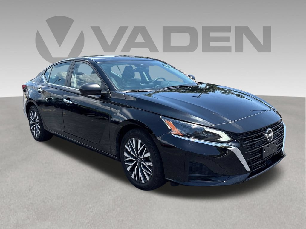 Used 2024 Nissan Altima 2.5 SV FWD image 27