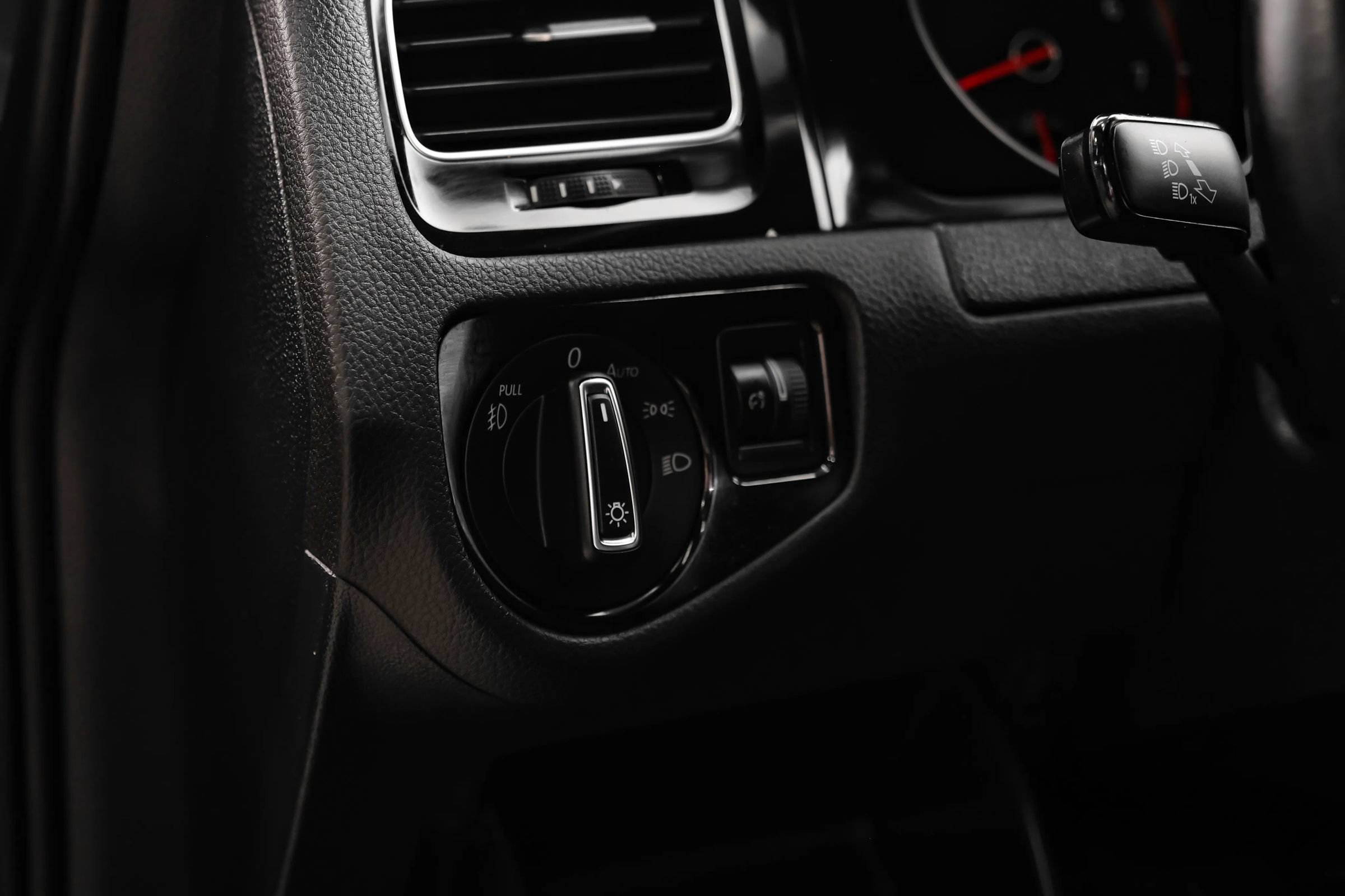 Used 2019 Volkswagen GTI S FWD image 21