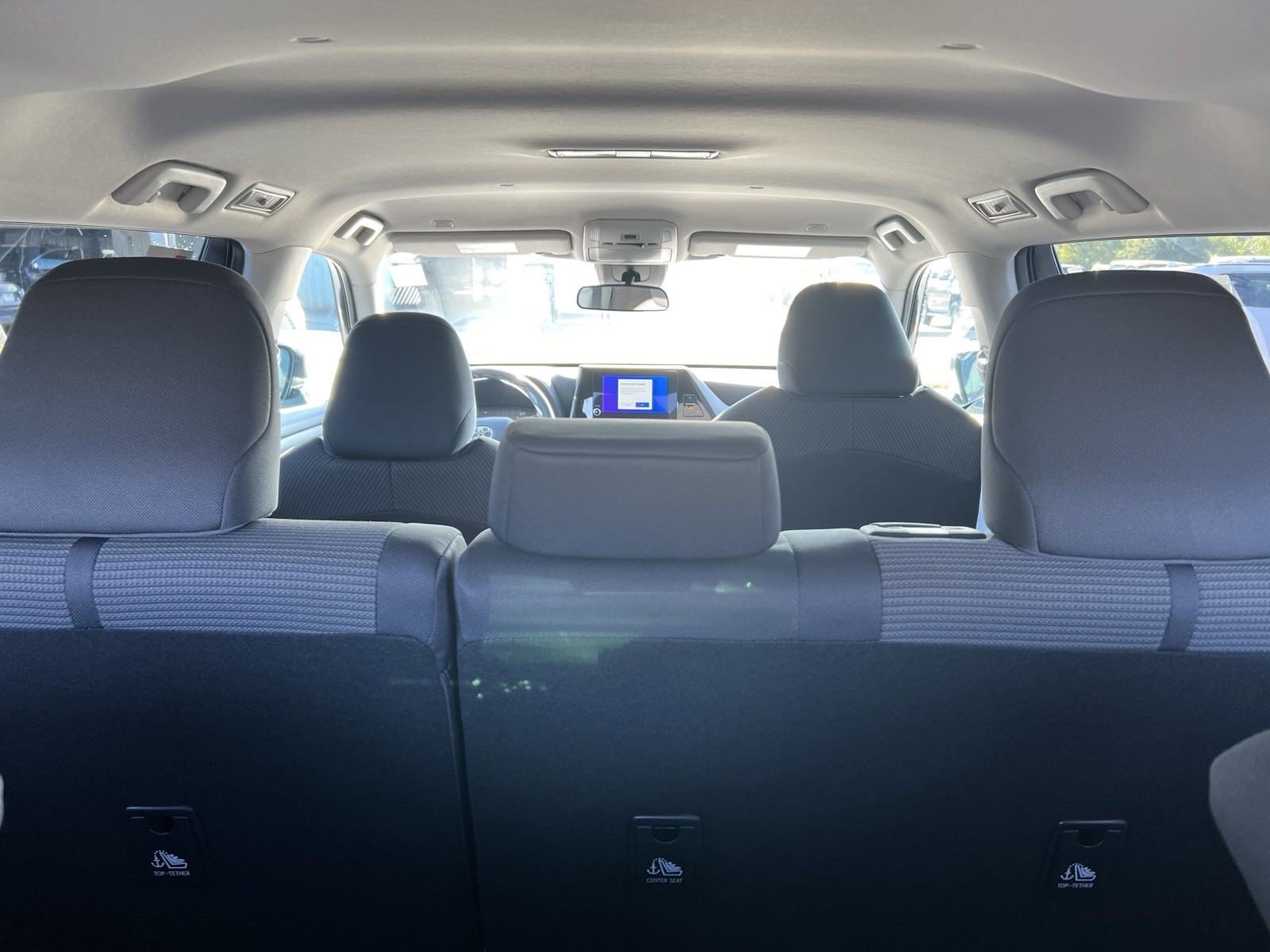 New 2024 Toyota Highlander LE FWD image 37