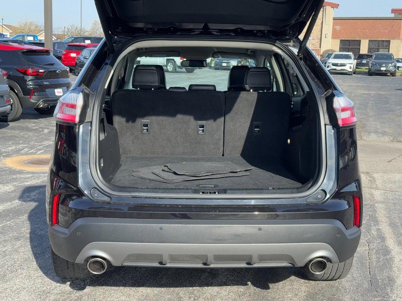 Used 2024 Ford Edge Titanium image 4