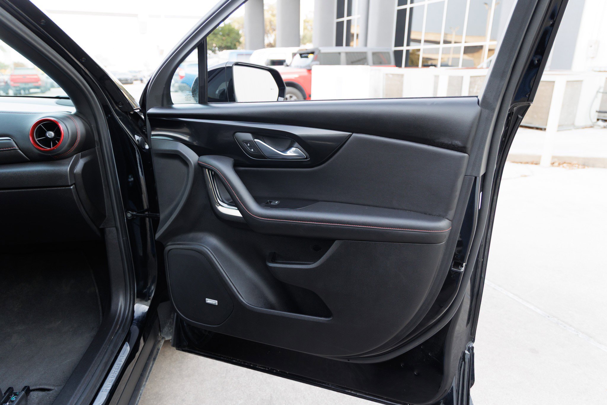 Used 2025 Chevrolet Blazer RS image 44