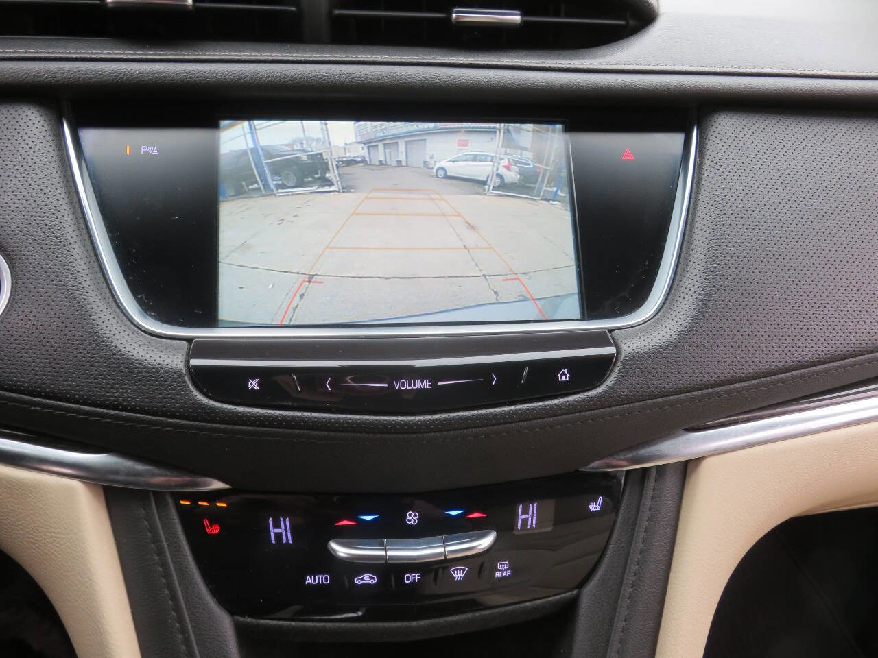 Used 2019 Cadillac XT5 AWD image 20