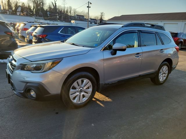 Used 2018 Subaru Outback 2.5i Premium image 3