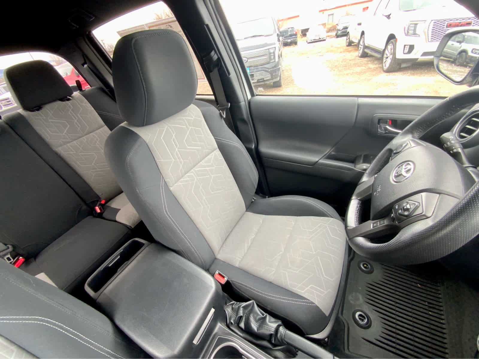 Used 2023 Toyota Tacoma TRD Off-Road w/ Technology Package image 29