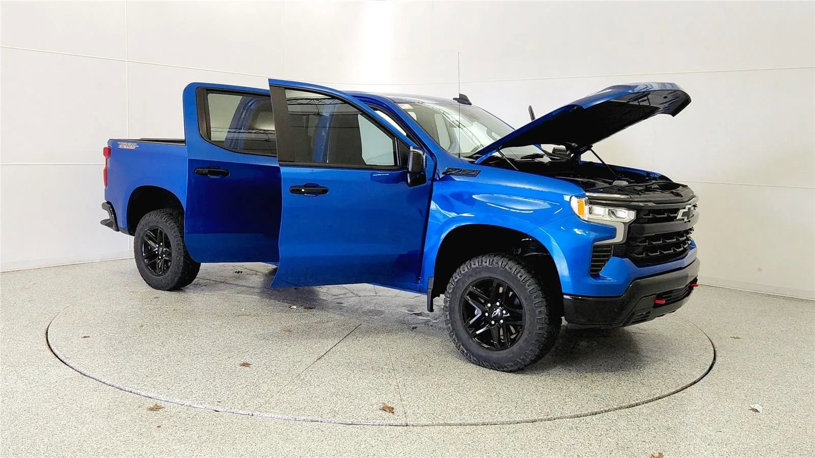 Used 2023 Chevrolet Silverado 1500 LT Trail Boss w/ LT Trail Boss Premium Package image 9