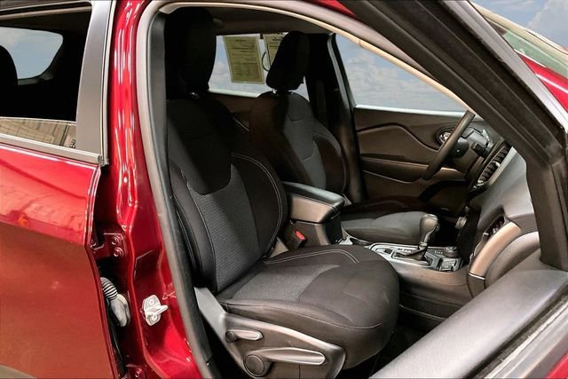 Used 2021 Jeep Cherokee Latitude image 29