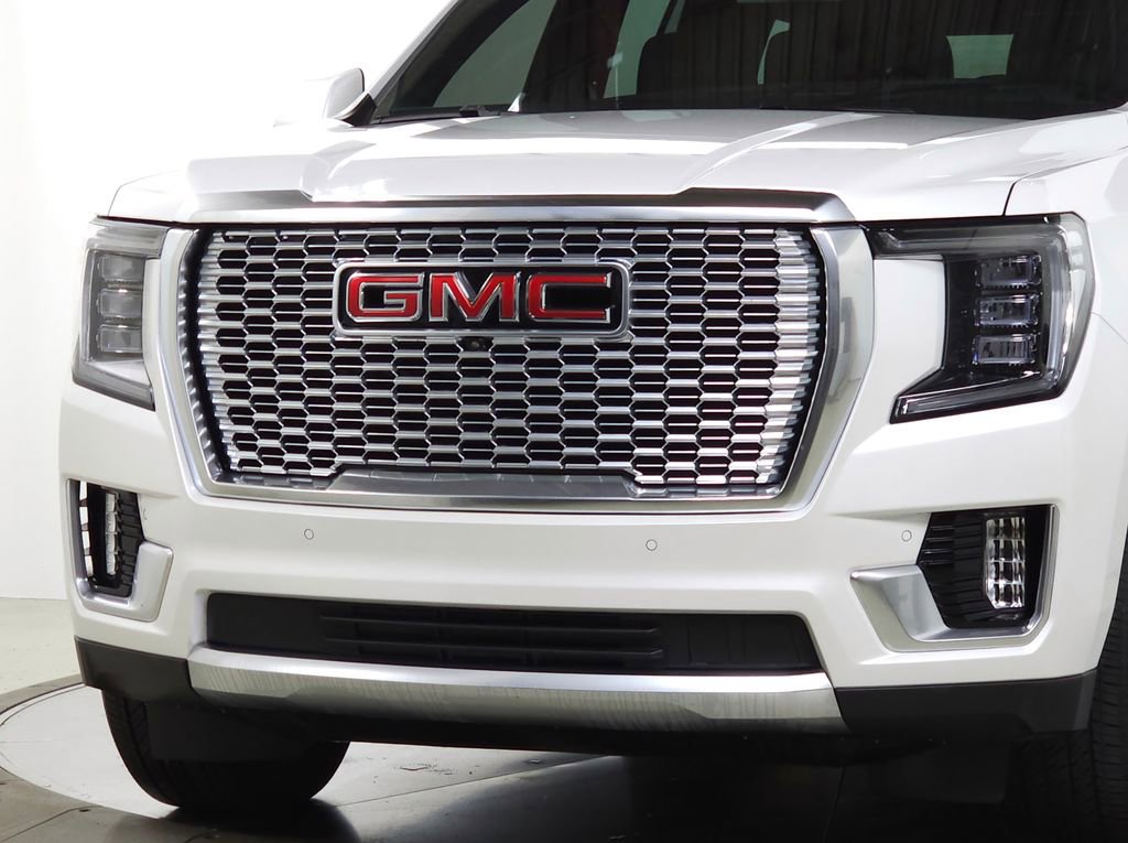 Used 2024 GMC Yukon Denali AWD/4WD image 14