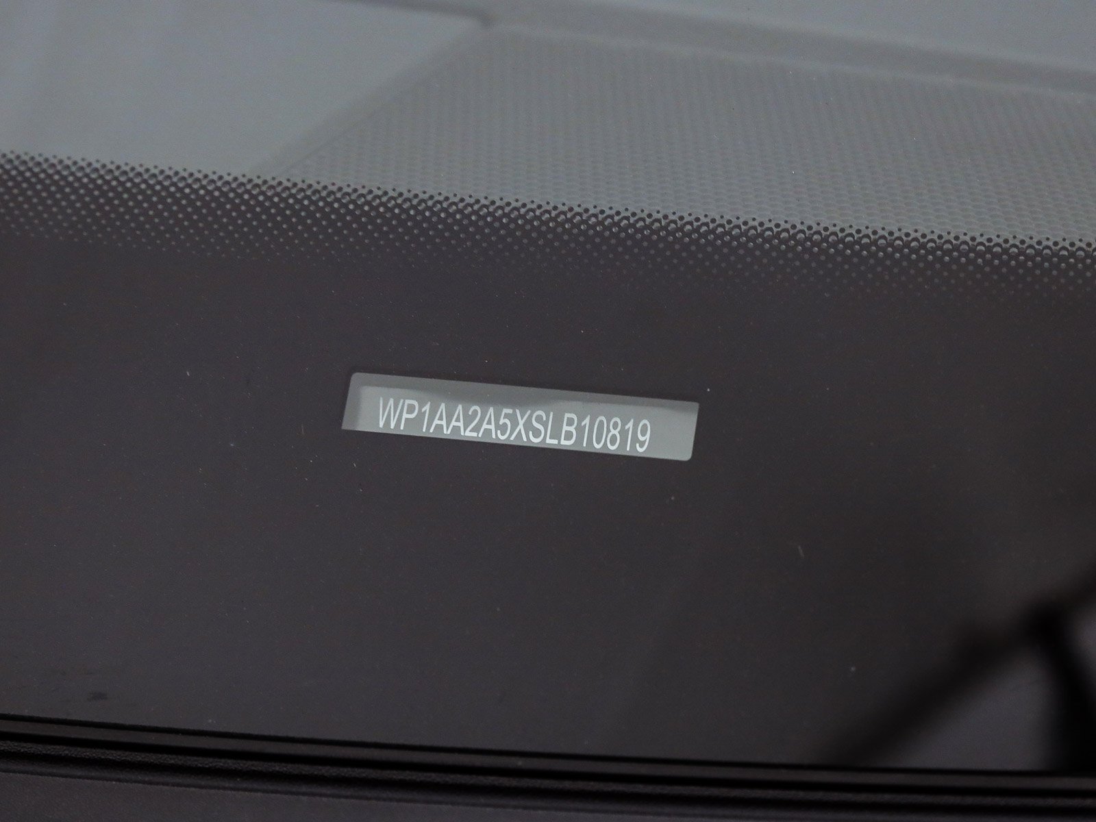 Certified 2025 Porsche Macan AWD/4WD image 33