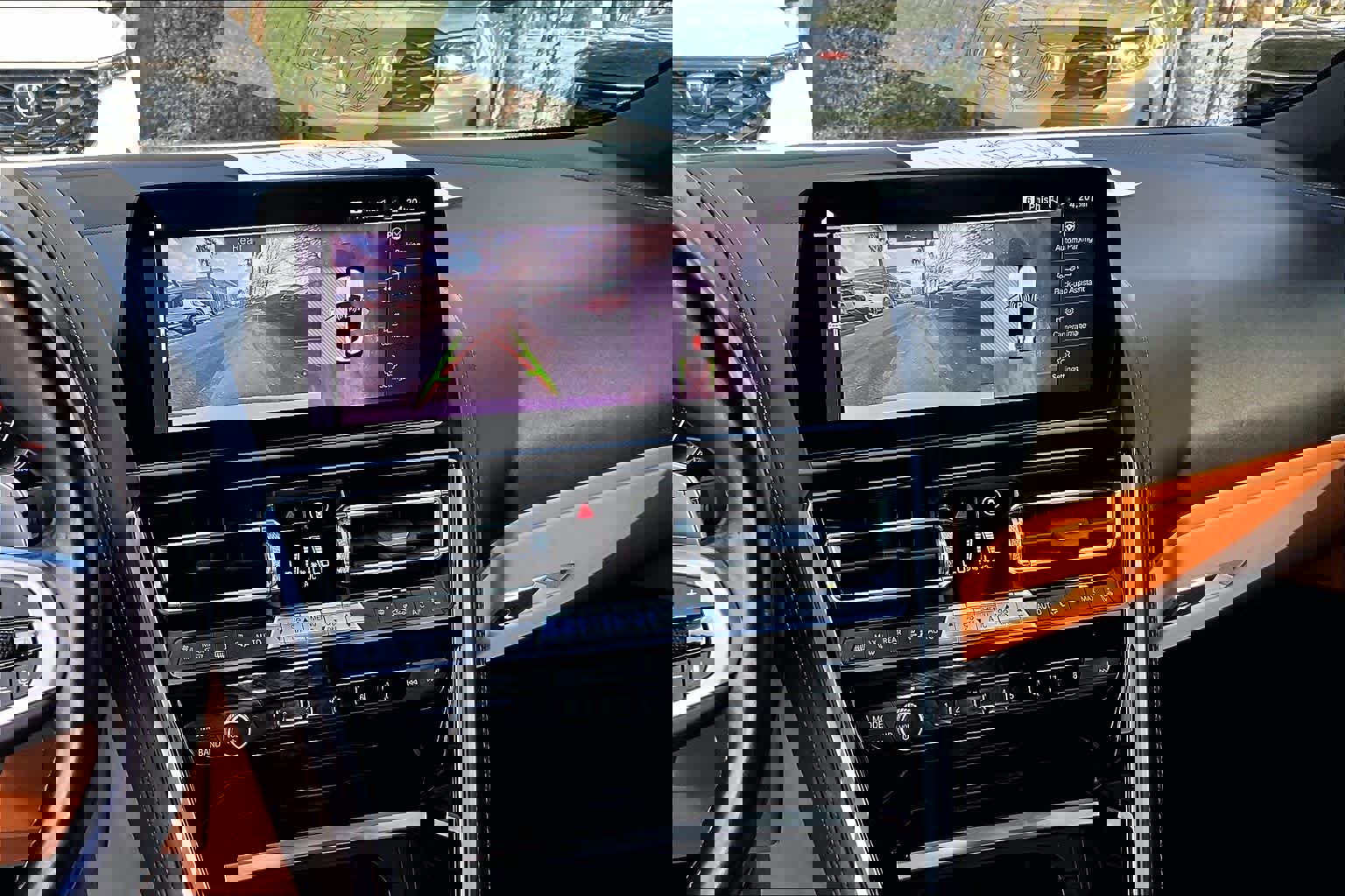 Used 2023 BMW M850i xDrive Convertible w/ M Carbon Exterior Package image 5