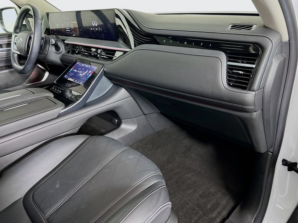 Used 2025 INFINITI QX80 Sensory AWD/4WD image 32