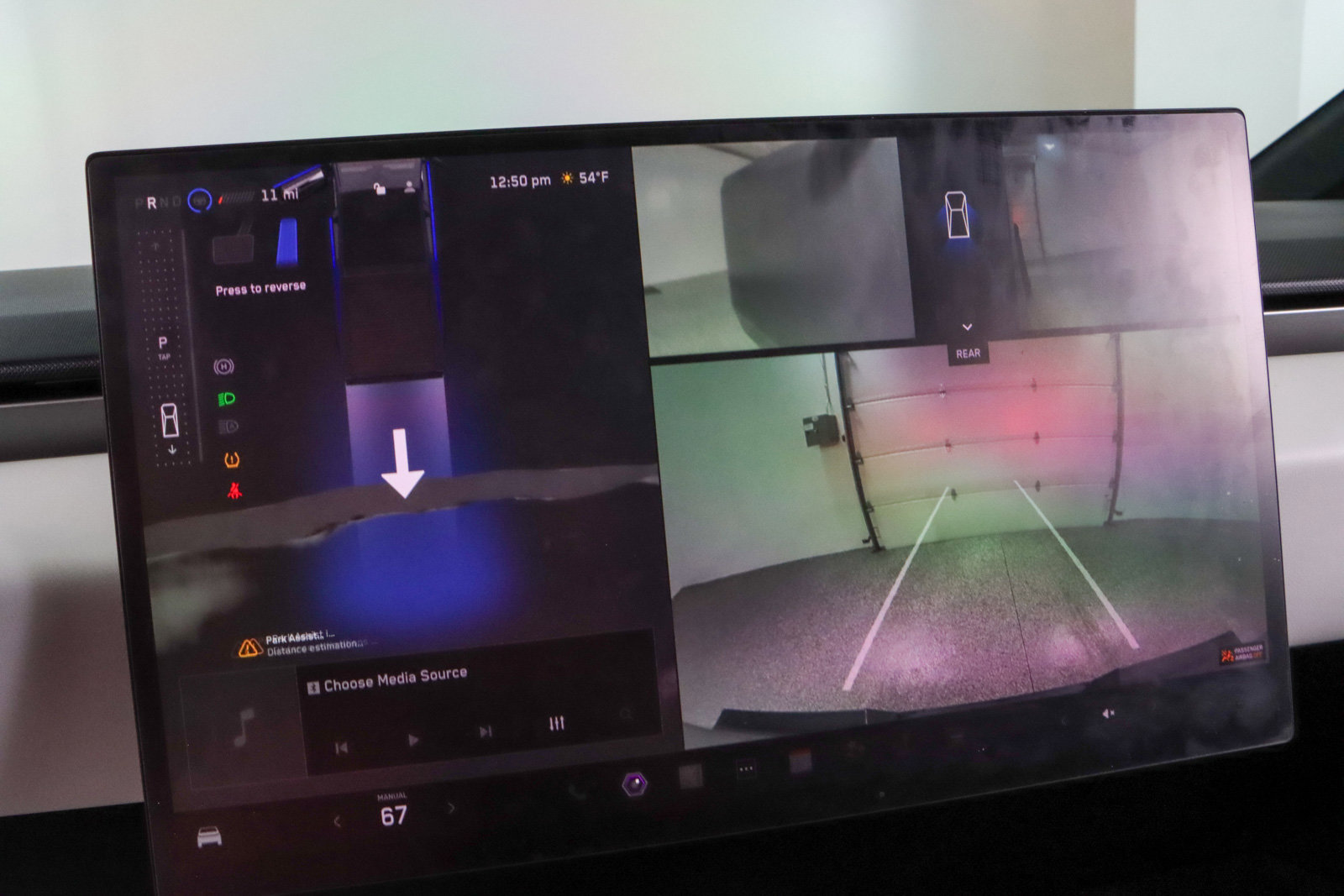 Used 2024 Tesla Cybertruck AWD Crew Cab image 18