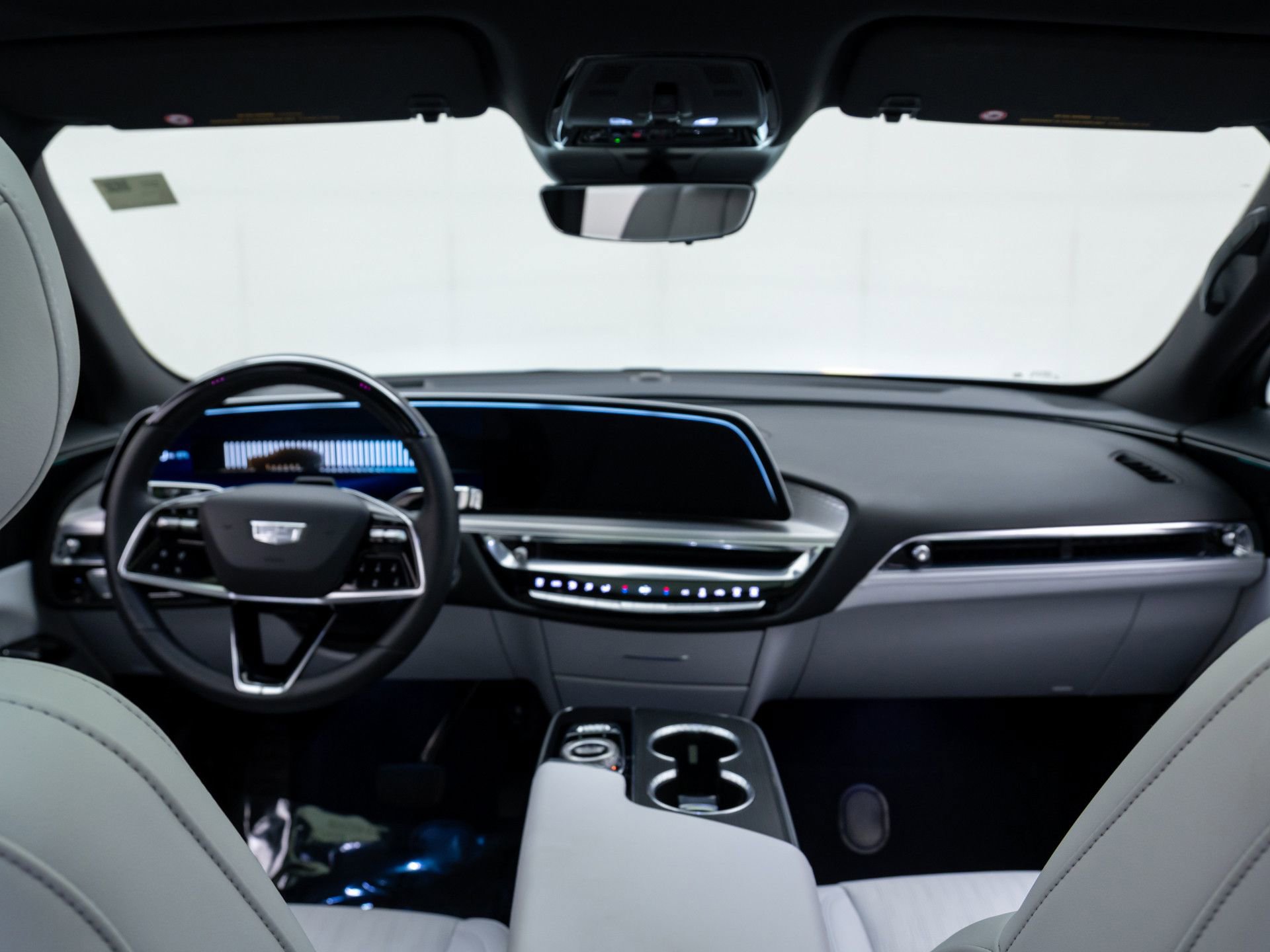 Used 2024 Cadillac Lyriq Sport image 11