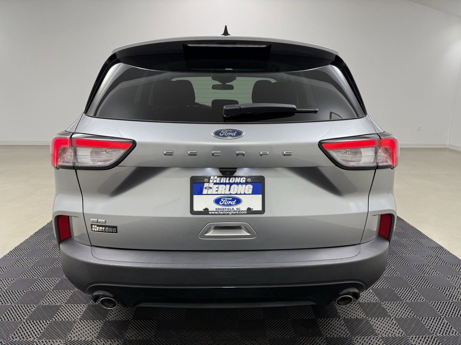 Used 2021 Ford Escape SE w/ SE Sport Appearance Package image 7