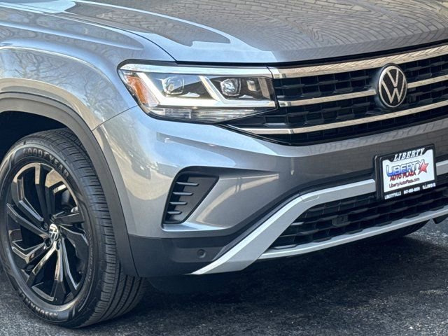 Used 2023 Volkswagen Atlas SE w/ Panoramic Sunroof Package image 4