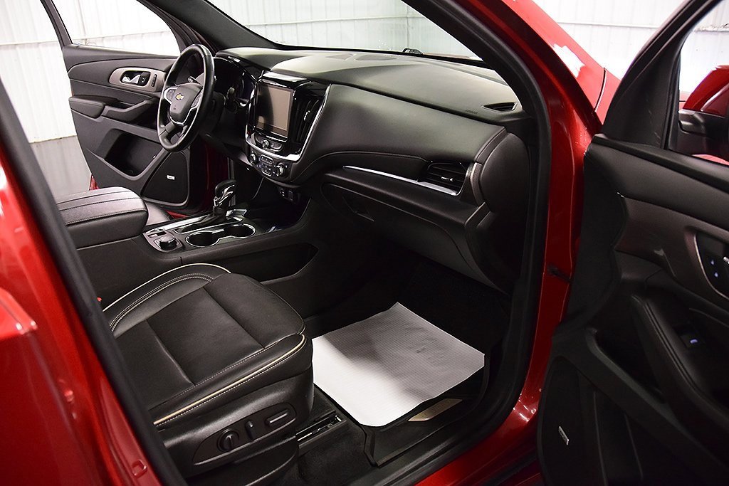Used 2023 Chevrolet Traverse Premier w/ LPO, Floor Liner Package image 29