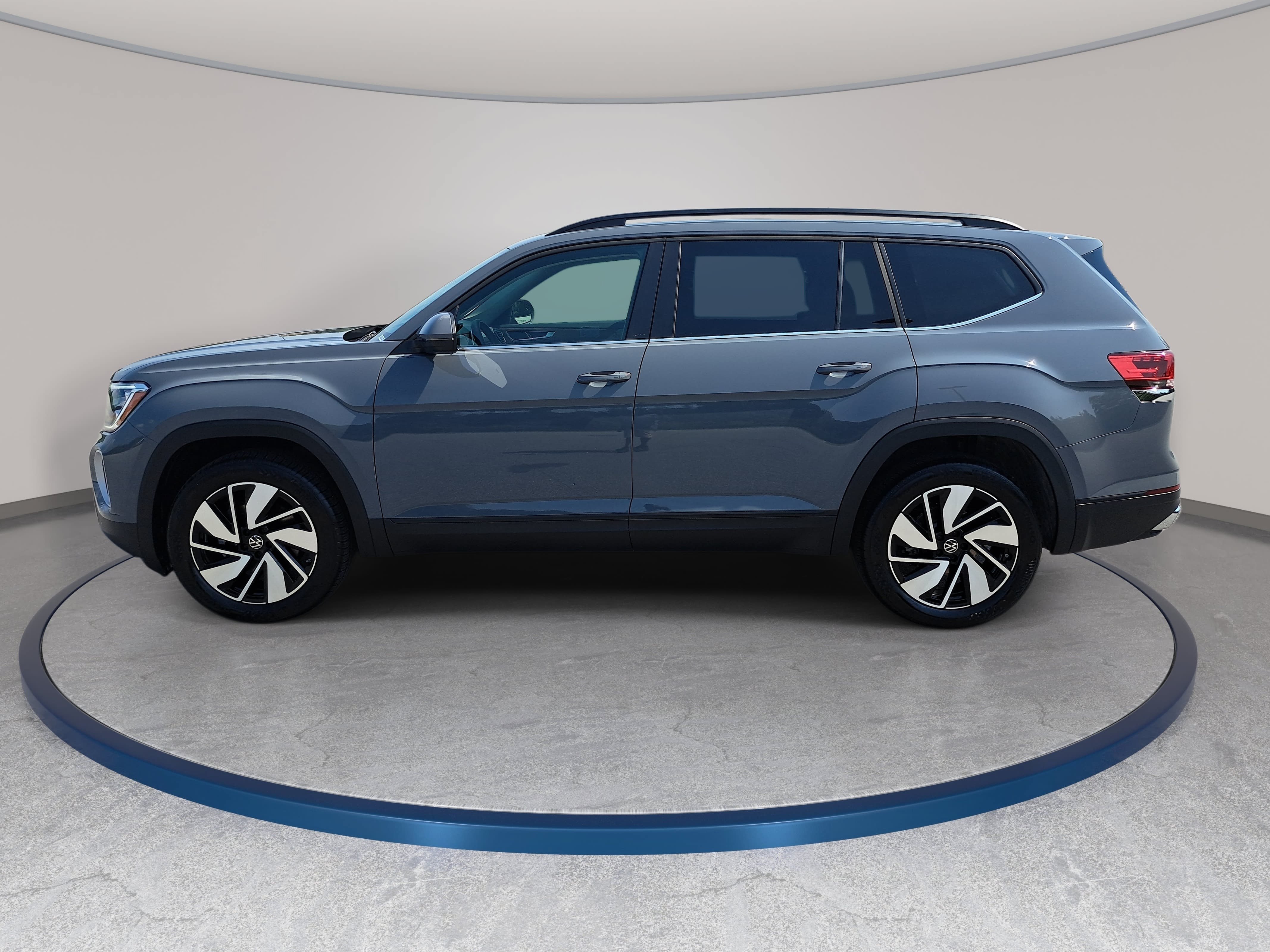 New 2026 Volkswagen Atlas SE FWD image 8