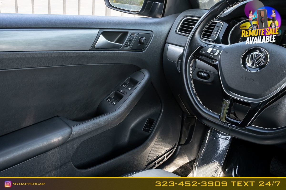 Used 2016 Volkswagen Jetta Sport image 18