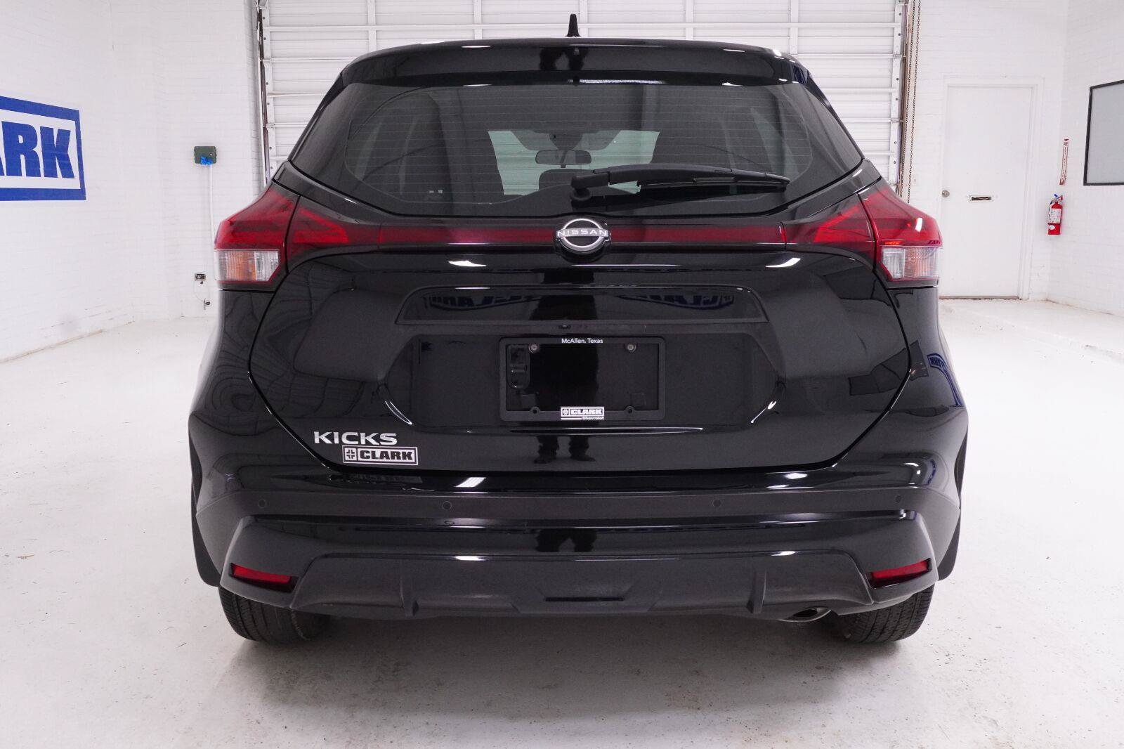 Used 2024 Nissan Kicks S FWD image 29