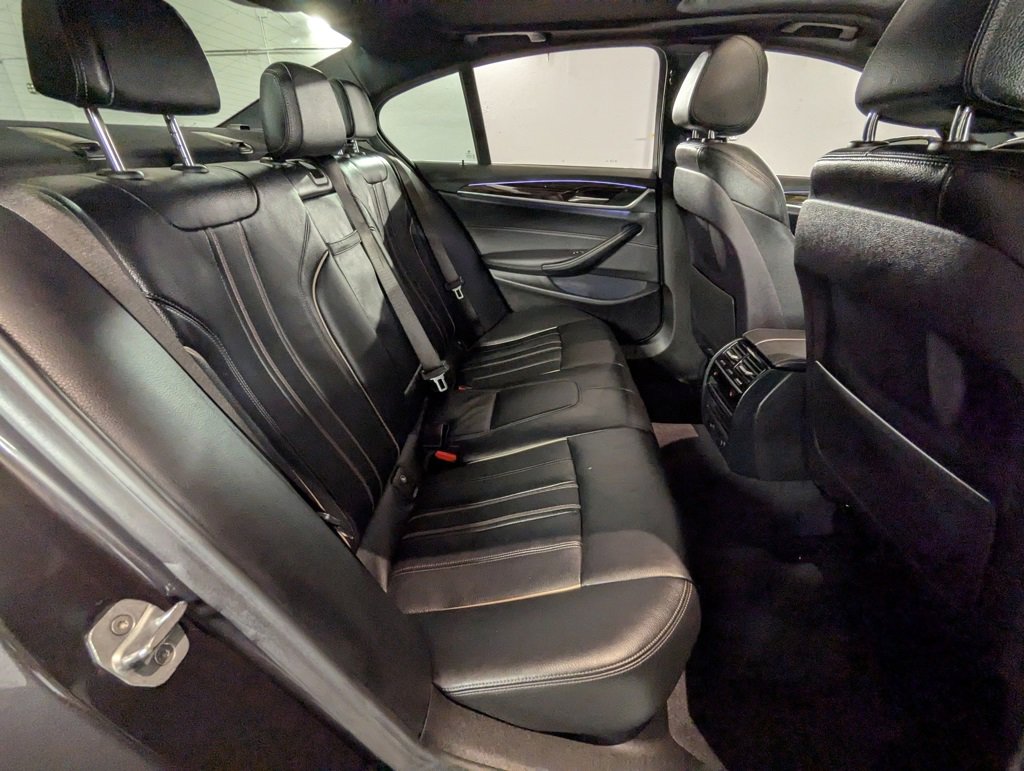 Used 2018 BMW 530i xDrive image 25