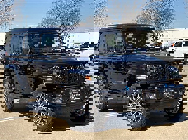 Used 2024 Jeep Wrangler High Altitude image 2