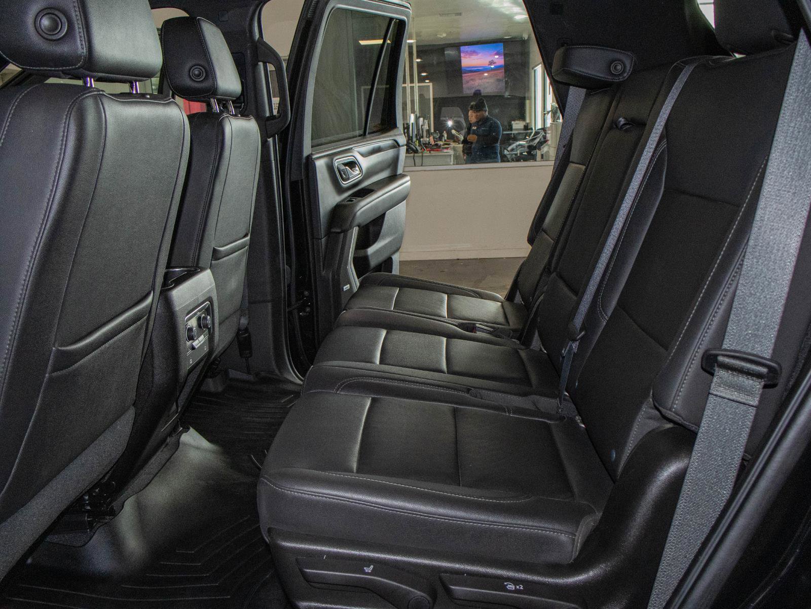 Used 2021 Chevrolet Tahoe Z71 w/ Luxury Package image 14