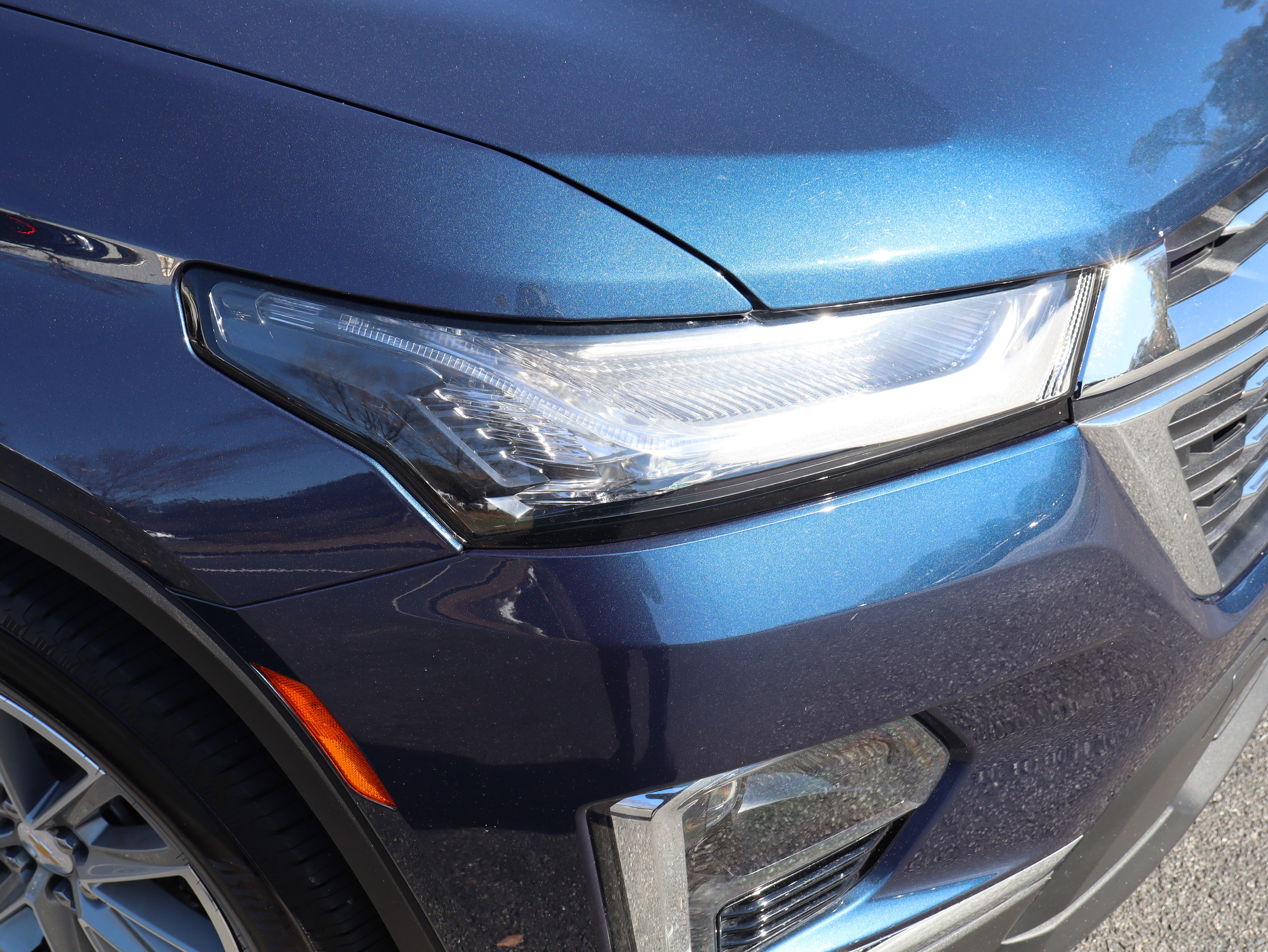 Used 2023 Chevrolet Traverse LT image 9