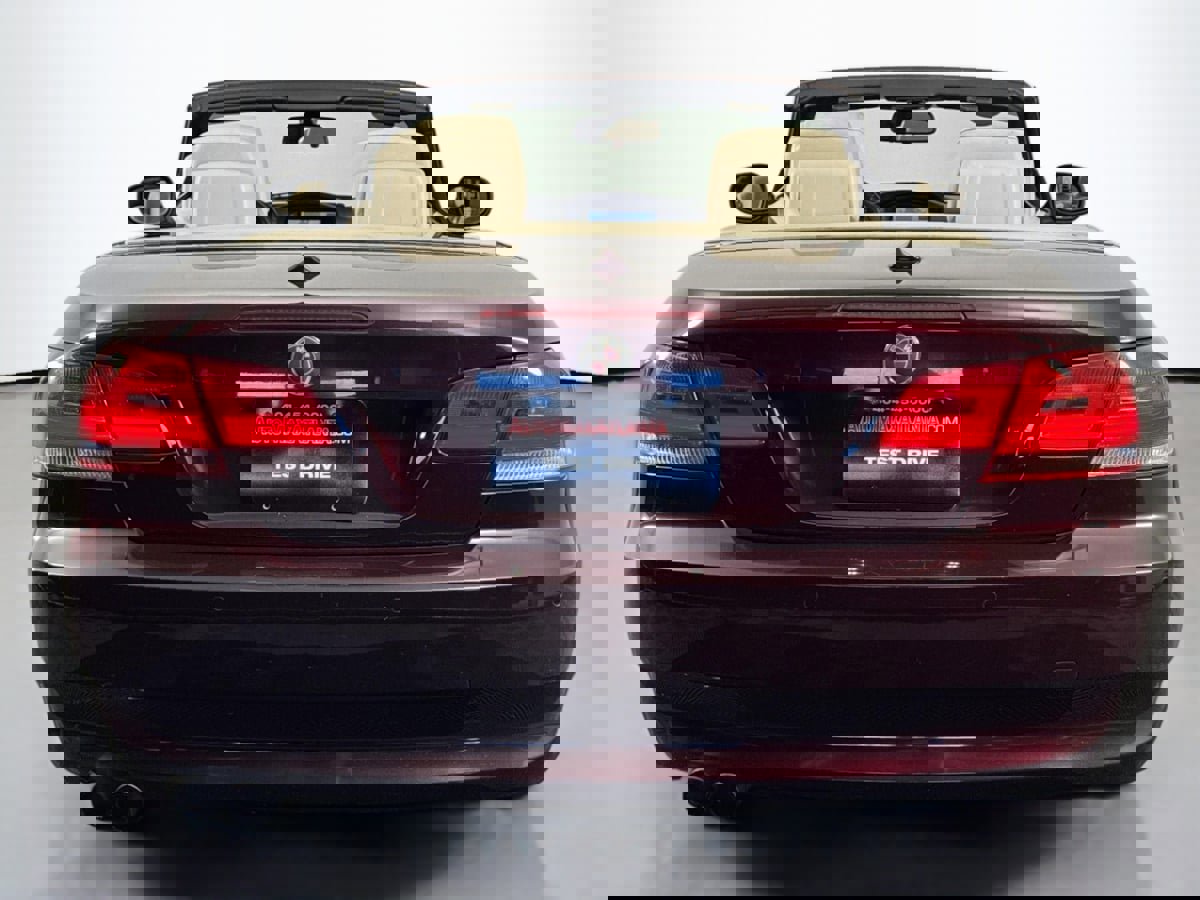 Used 2010 BMW 328i Convertible image 6