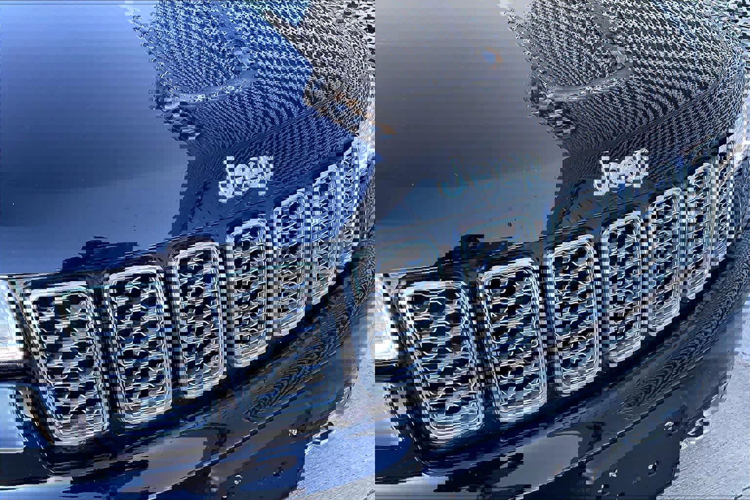 Used 2019 Jeep Grand Cherokee Overland image 27