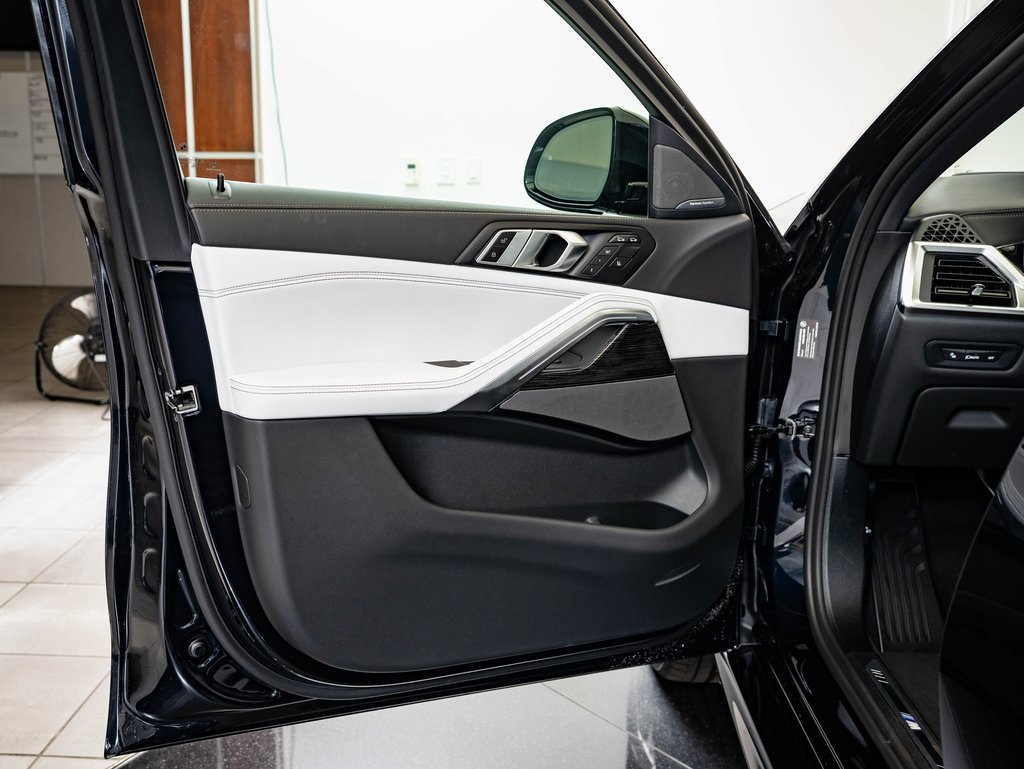 New 2026 BMW X6 xDrive40i image 23
