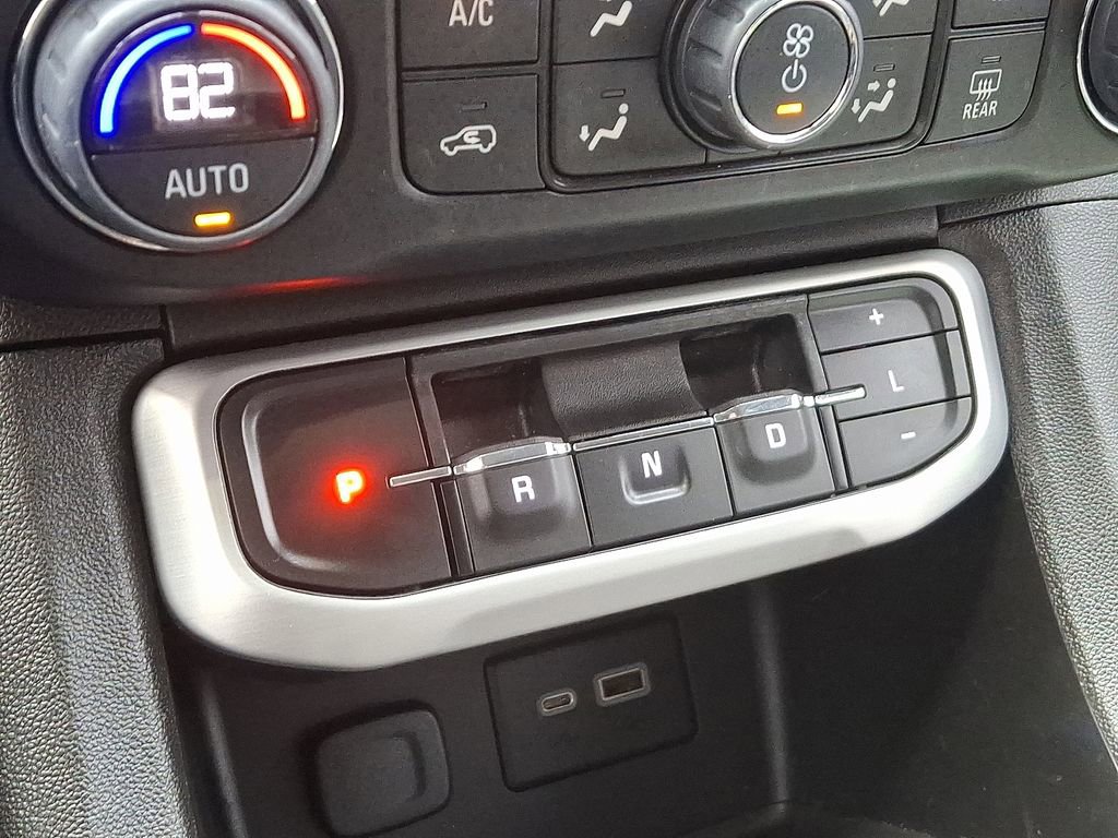 Used 2023 GMC Acadia SLE w/ Driver Convenience Package image 15