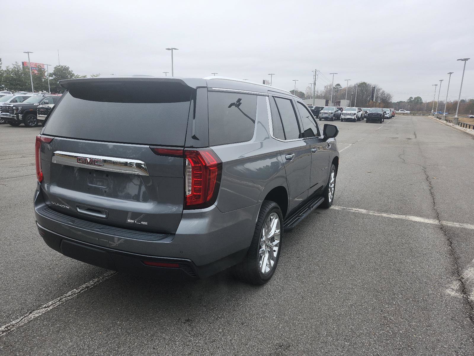 Certified 2022 GMC Yukon SLE w/ Gmc Pro Safety Plus Package image 6