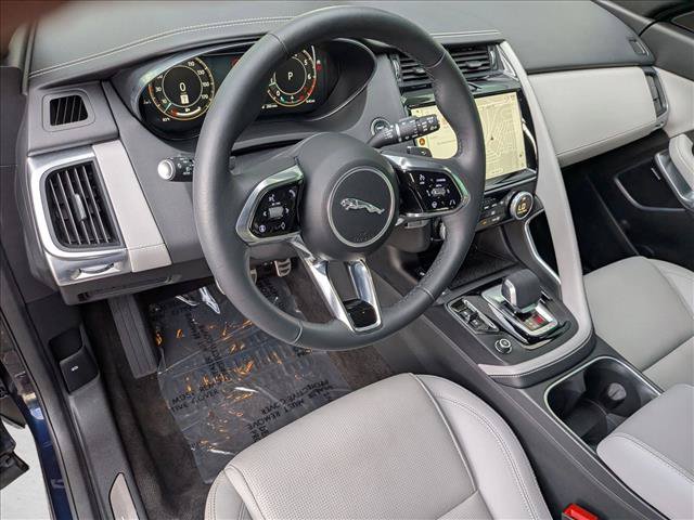 Certified 2024 Jaguar E-PACE R-Dynamic SE AWD/4WD image 10