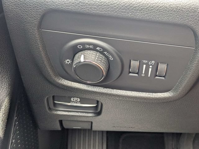 New 2026 Jeep Grand Cherokee Altitude AWD/4WD image 18